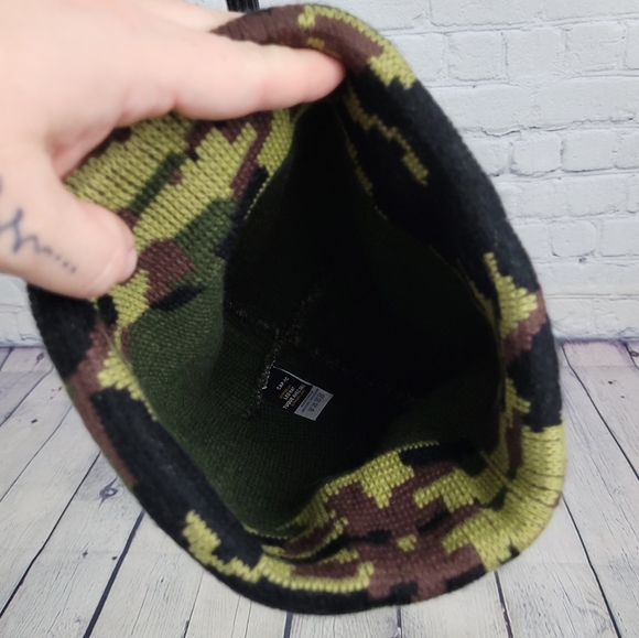 ULTRA BRIGHT LED HAT | camo removable LED headlamp beanie hat - Picture 6 of 8